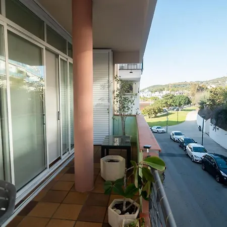 Gran De 4 En Apartamento Sitges